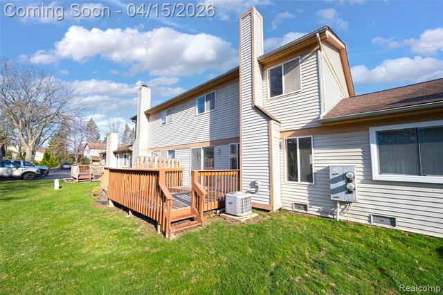 35601 Pheasant Lane, Westland, MI 48185