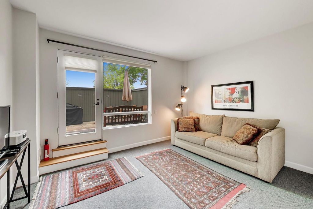 Image 3 of property listing at 132 Frank Lloyd Wright Lane, Oak Park, IL 60302