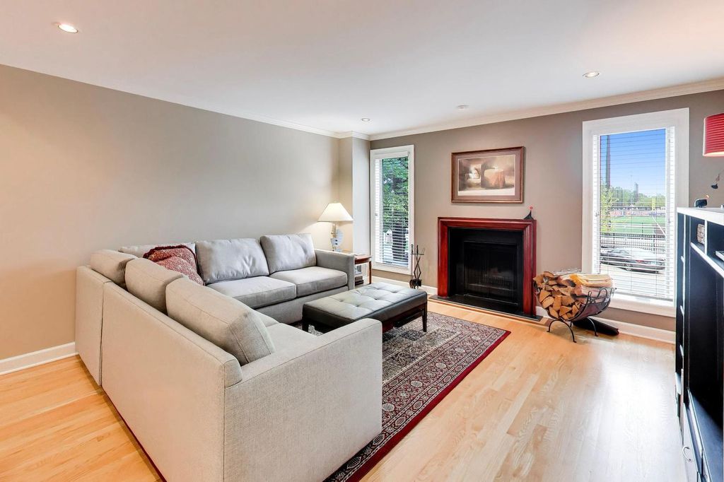 Image 5 of property listing at 132 Frank Lloyd Wright Lane, Oak Park, IL 60302