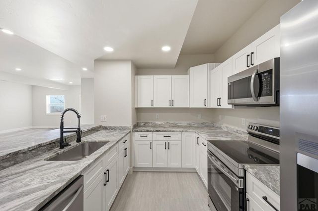1237 N Challenger Pl, Pueblo West, CO 81007