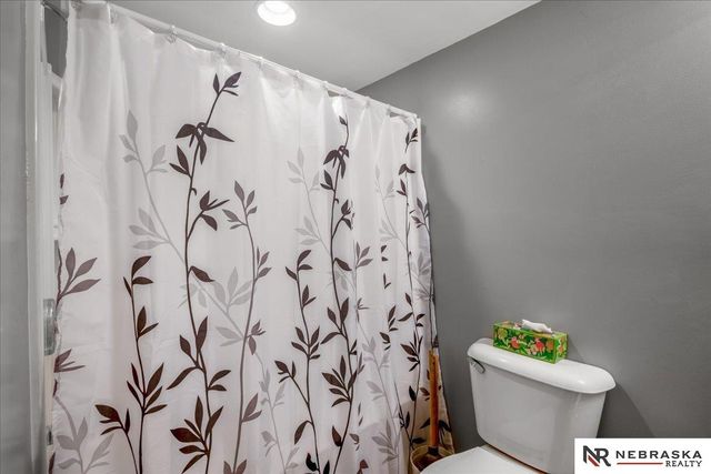 810 N Garden City Road, Fremont, NE 68025