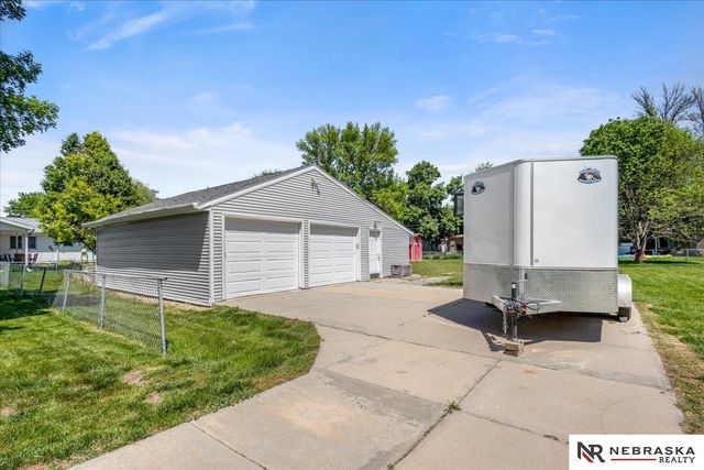 810 N Garden City Road, Fremont, NE 68025