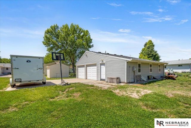 810 N Garden City Road, Fremont, NE 68025