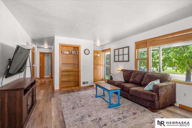 810 N Garden City Road, Fremont, NE 68025
