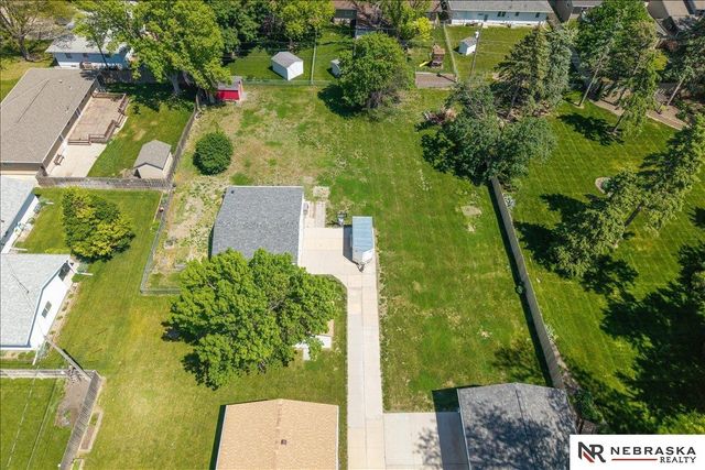 810 N Garden City Road, Fremont, NE 68025