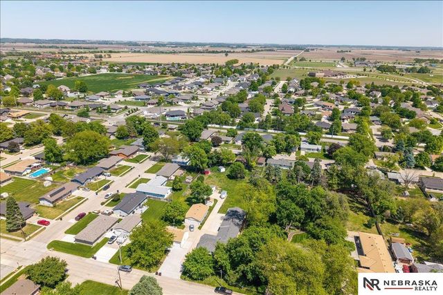 810 N Garden City Road, Fremont, NE 68025
