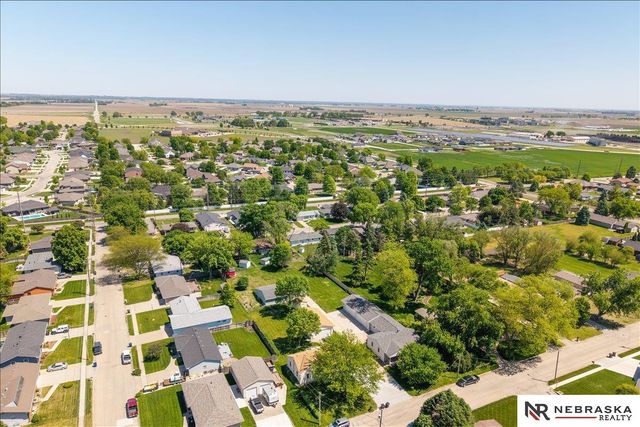 810 N Garden City Road, Fremont, NE 68025