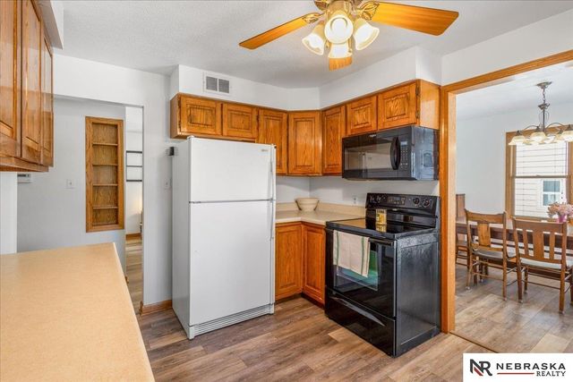 810 N Garden City Road, Fremont, NE 68025