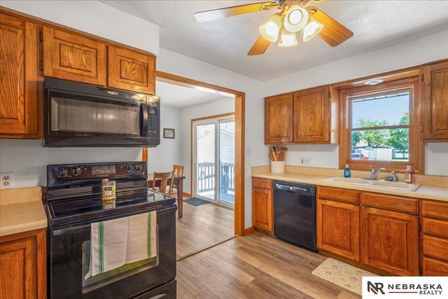 810 N Garden City Road, Fremont, NE 68025
