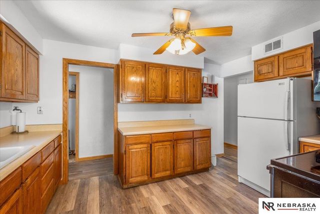 810 N Garden City Road, Fremont, NE 68025