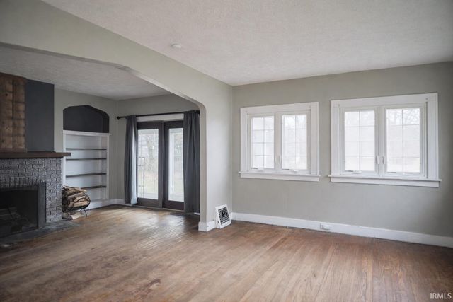 306 W Michigan Street, Rolling Prairie, IN 46371