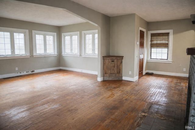 306 W Michigan Street, Rolling Prairie, IN 46371