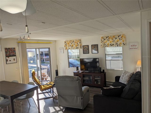 800 32ND AVENUE S 612, St Petersburg, FL 33705