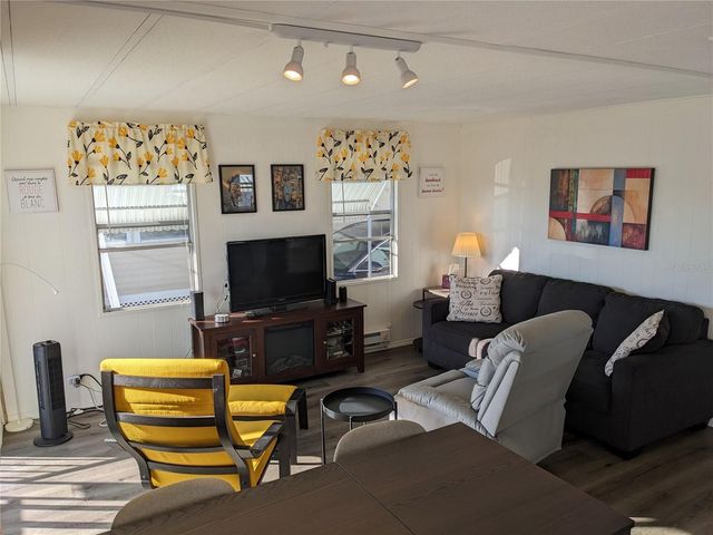 800 32ND AVENUE S 612, St Petersburg, FL 33705