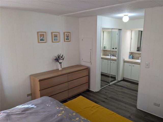 800 32ND AVENUE S 612, St Petersburg, FL 33705