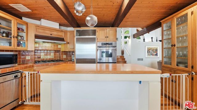 9856 Portola Drive, Beverly Hills, CA 90210