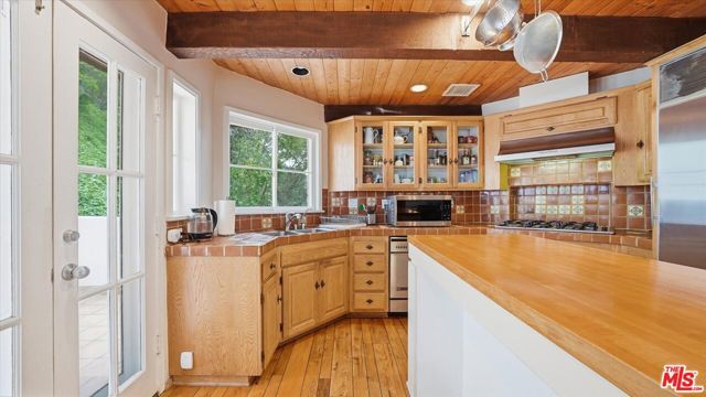 9856 Portola Drive, Beverly Hills, CA 90210