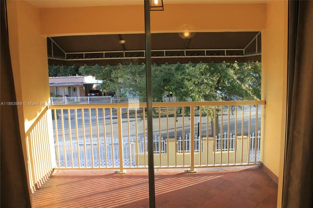971 E 18th St, Hialeah, FL 33013
