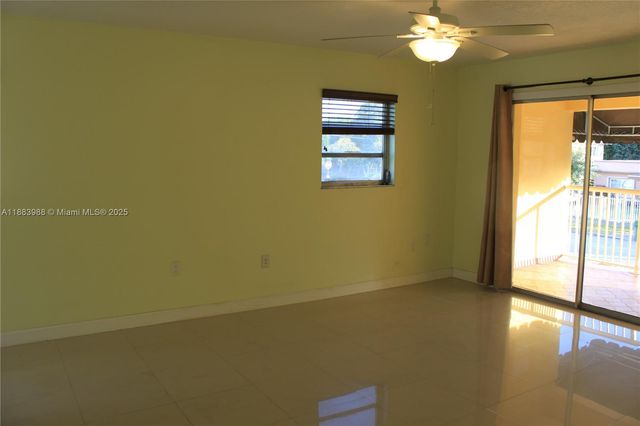 971 E 18th St, Hialeah, FL 33013