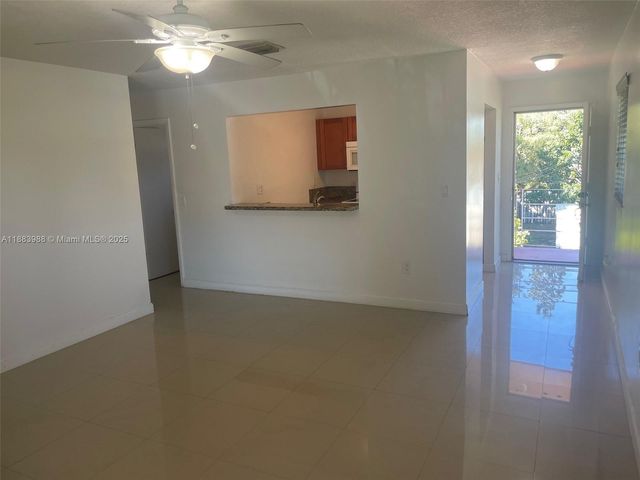 971 E 18th St, Hialeah, FL 33013