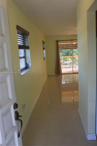 971 E 18th St, Hialeah, FL 33013