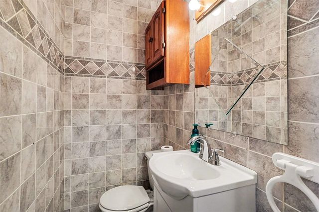 1504 Sunview Street, Muskegon, MI 49445