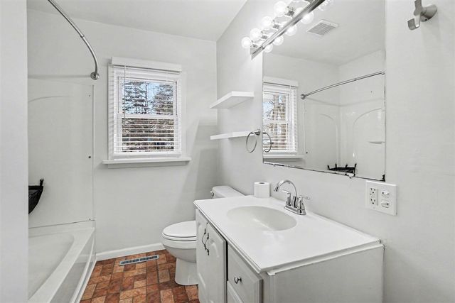 1504 Sunview Street, Muskegon, MI 49445