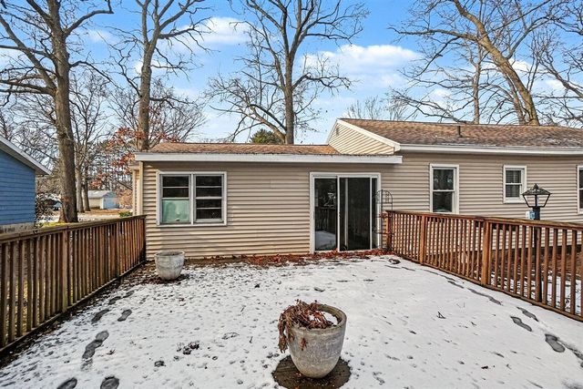 1504 Sunview Street, Muskegon, MI 49445