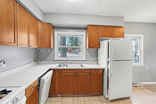 1504 Sunview Street, Muskegon, MI 49445