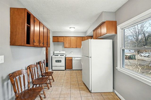 1504 Sunview Street, Muskegon, MI 49445