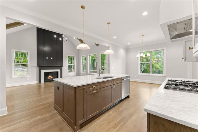 4860 Grandview Court, Flowery Branch, GA 30542