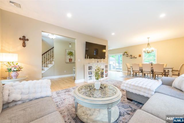 88 Mathews Avenue, Riverdale Borough, NJ 07457