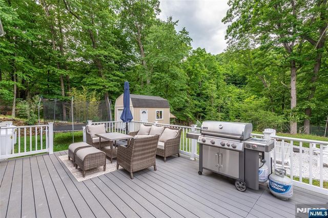 88 Mathews Avenue, Riverdale Borough, NJ 07457