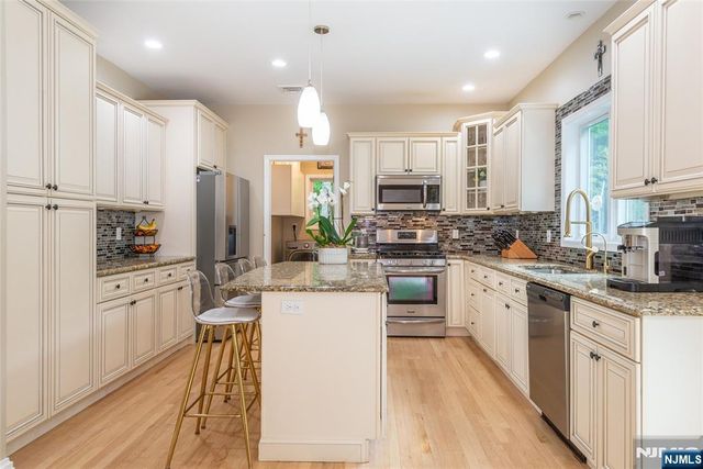 88 Mathews Avenue, Riverdale Borough, NJ 07457