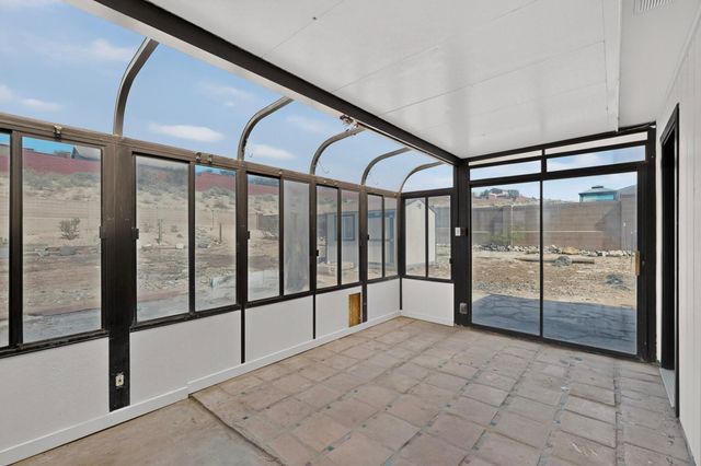 541 7th Avenue NE, Rio Rancho, NM 87124