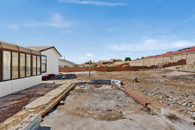 541 7th Avenue NE, Rio Rancho, NM 87124