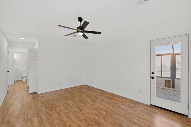 541 7th Avenue NE, Rio Rancho, NM 87124