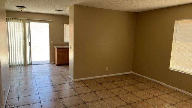 4800 WOODLAKE Avenue, Las Vegas, NV 89147