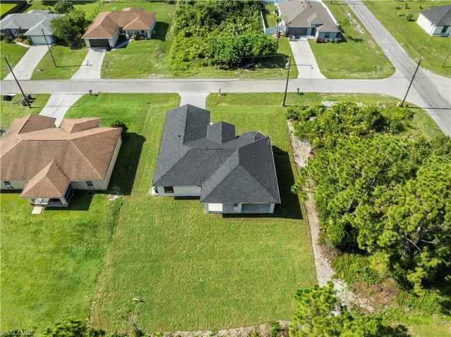 2616 26th ST SW, Lehigh Acres, FL 33976