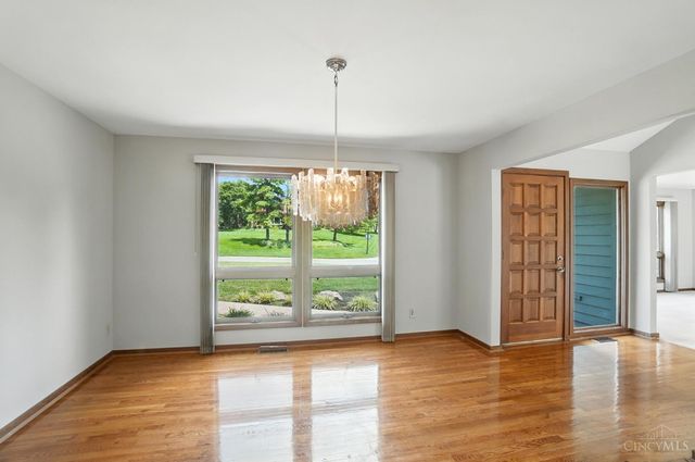 10301 Giverny Boulevard, Evendale, OH 45241