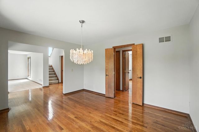 10301 Giverny Boulevard, Evendale, OH 45241