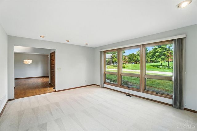 10301 Giverny Boulevard, Evendale, OH 45241