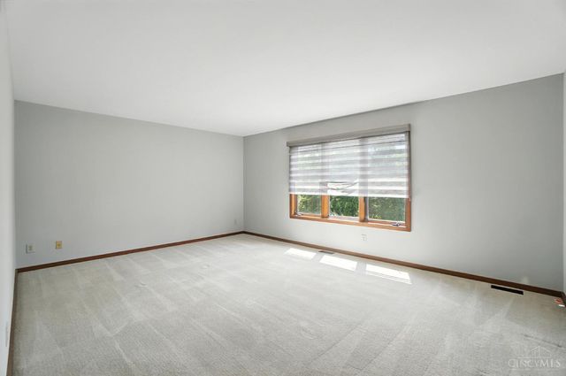 10301 Giverny Boulevard, Evendale, OH 45241