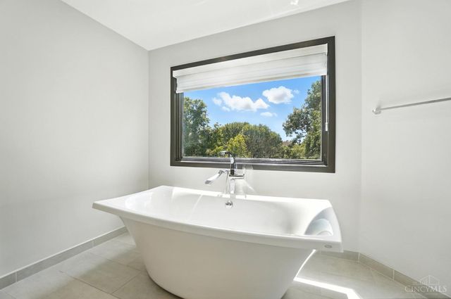 10301 Giverny Boulevard, Evendale, OH 45241