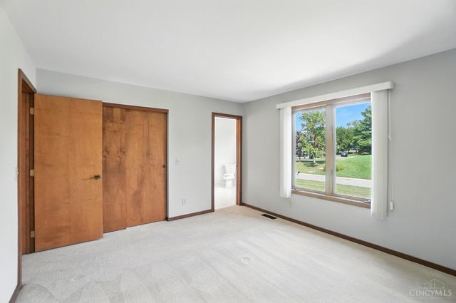 10301 Giverny Boulevard, Evendale, OH 45241