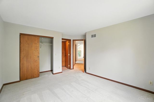 10301 Giverny Boulevard, Evendale, OH 45241