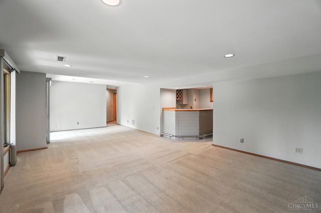 10301 Giverny Boulevard, Evendale, OH 45241