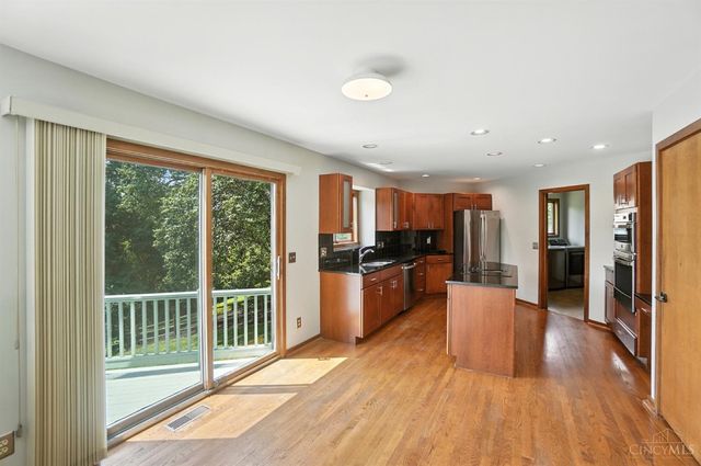 10301 Giverny Boulevard, Evendale, OH 45241