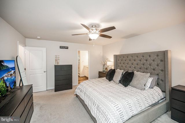 201 FAIRWAY DR, Locust Grove, VA 22508