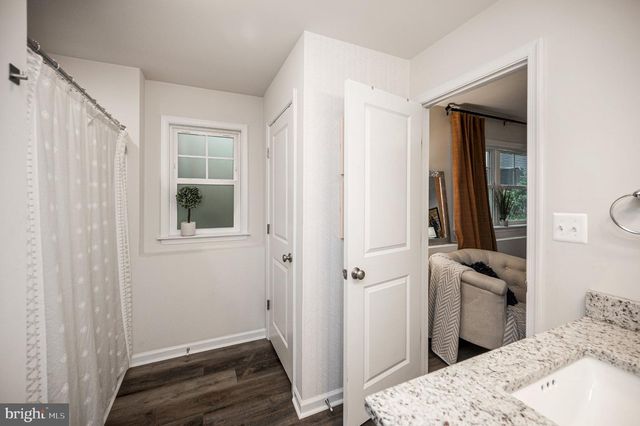 201 FAIRWAY DR, Locust Grove, VA 22508